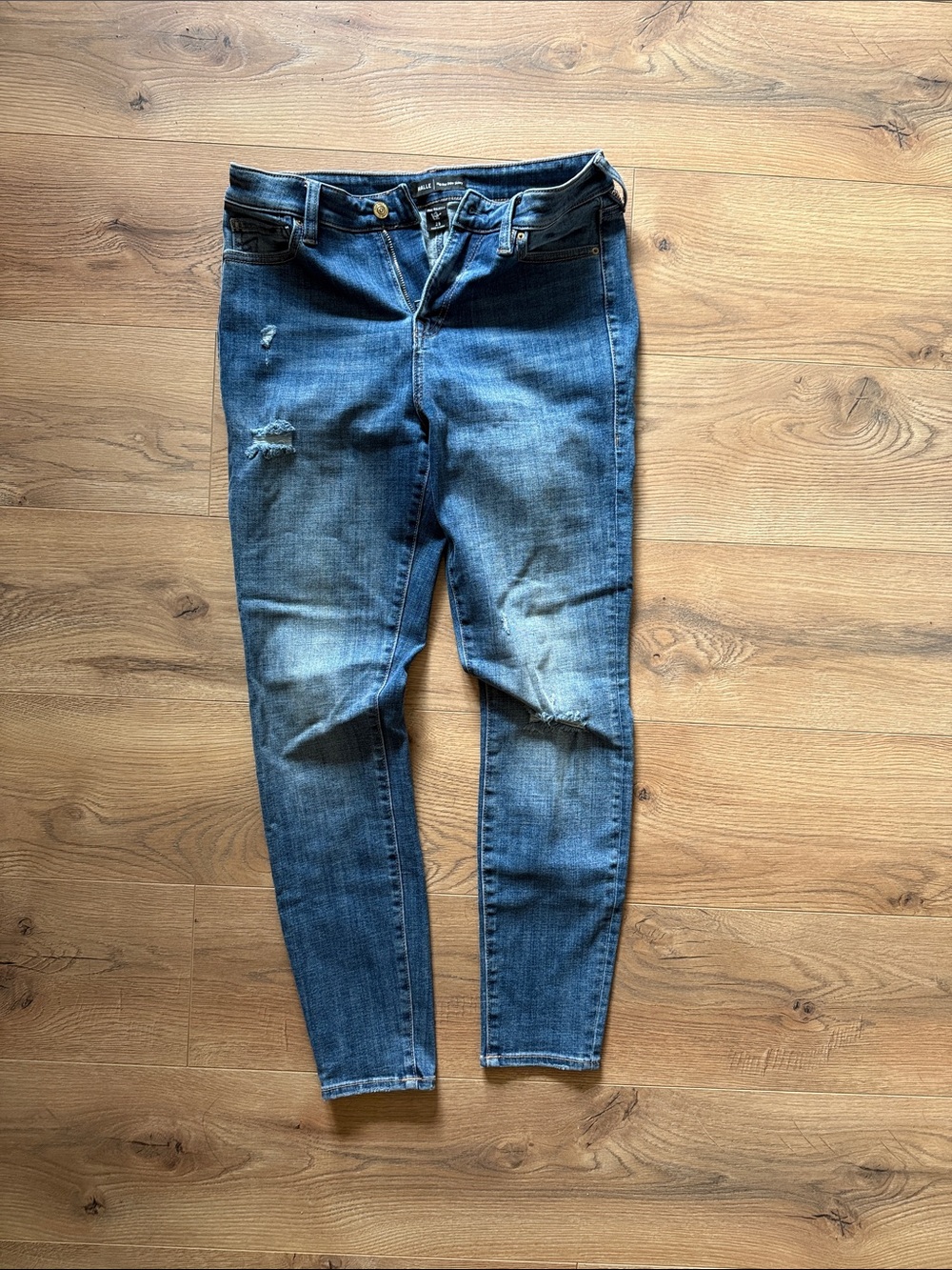 True Religion Halle Women’s Distressed Slim Fit Blue Jeans